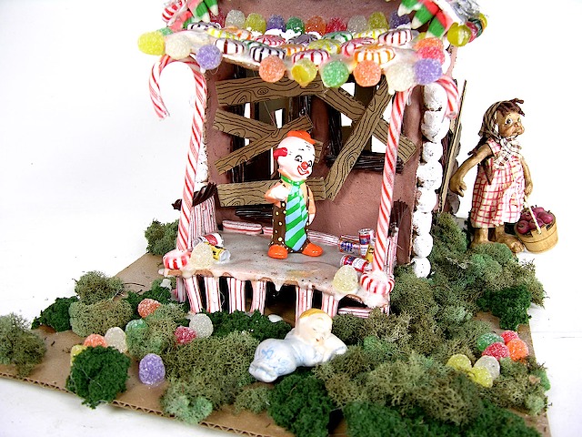 1-gingerbread-clown